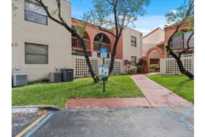 10245 NW 9th St Cir Apt 204-9, Miami, FL 33172, Sold 05/05/23