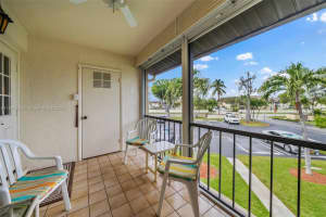 301 Pine Ridge Cir d 2, Greenacres, FL 33463, Sold 07/18/23