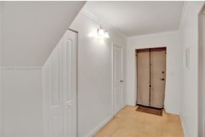 20300 W Country Club Dr Apt 117-3, Aventura, FL 33180, Sold 05/09/23