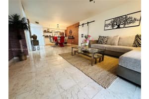 900 NE 195th St APT 211, Miami, FL 33179, Sold 04/17/23