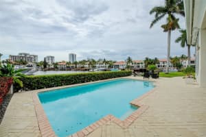 914 Sanibel Dr, Hollywood, FL 33019, Sold 07/14/23