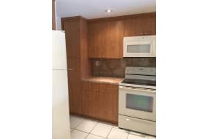 11239 N Kendall Dr APT E216, Miami, FL 33176, Sold 04/18/23