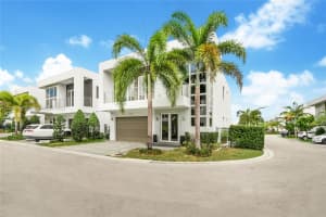 9721 NW 74th Terrace, Doral, FL 33178, Sold 04/04/23