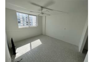 401 Ocean Dr APT 810, Miami Beach, FL 33139, Sold 05/19/23
