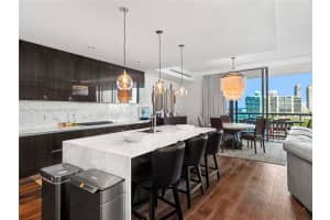 3300 NE 188th St APT 917, Aventura, FL 33180, Sold 12/05/23