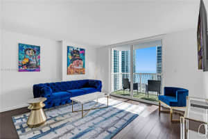 1200 Brickell Bay Dr APT 3503, Miami, FL 33131, Sold 06/05/23