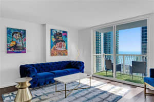 1200 Brickell Bay Dr APT 3503, Miami, FL 33131, Sold 06/05/23