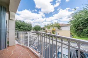 8826 W Flagler St APT 206, Miami, FL 33174, Sold 04/06/23