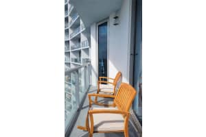 185 SW 7th St APT 3308, Miami, FL 33130, Sold 05/26/23