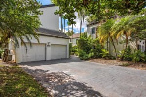 1932 S Oak Haven Cir, Miami, FL 33179, Sold 05/22/23