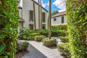 1932 S Oak Haven Cir, Miami, FL 33179, Sold 05/22/23