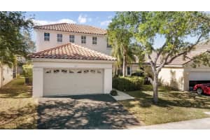 675 Falling Water Rd, Weston, FL 33326, Sold 04/26/23