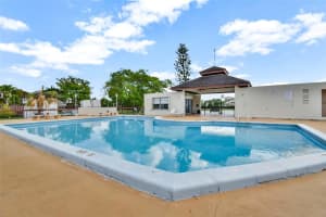 512 NW 97th Pl, Miami, FL 33172, Sold 05/15/23