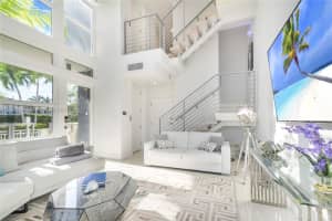 39 N Shore Dr, Miami Beach, FL 33141, Sold 08/31/23