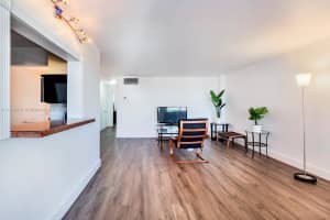 1030 9th St, Miami Beach, FL 33139, Sold 04/14/23