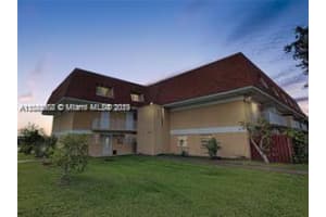 250 NW 107th Ave APT 202, Miami, FL 33172, Sold 04/24/23