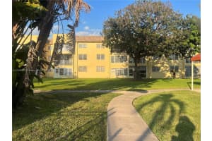 5890 NW 64th Ave APT 211, Tamarac, FL 33319, Sold 12/01/23