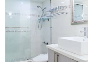5601 Collins Ave #912a, Miami Beach, FL 33140, Sold 04/05/23