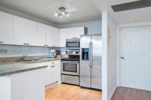 2301 Collins Ave APT 631, Miami Beach, FL 33139, Sold 08/08/23