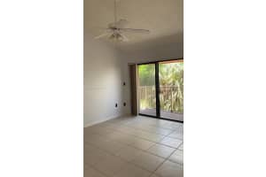 7115 NW 179th St APT 302, Hialeah, FL 33015, Sold 05/19/23