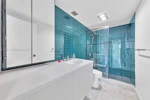 300 Bayview Dr APT 305, Sunny Isles Beach, FL 33160, Sold 10/05/23