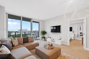16385 Biscayne Blvd, North Miami Beach, FL 33160, Sold 06/05/23