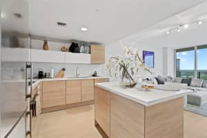 16385 Biscayne Blvd, North Miami Beach, FL 33160, Sold 06/05/23