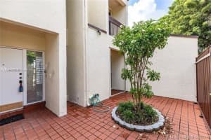 9155 Fontainebleau Blvd, Miami, FL 33172, Sold 04/27/23