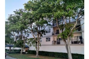 8950 NE 8th Ave APT 308, Miami, FL 33138, Sold 05/08/23