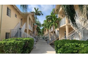 6962 NW 179th St Apt 203-6, Hialeah, FL 33015, Sold 08/31/23