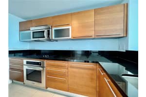 Vizcayne, 253 NE 2nd St APT 4404, Miami, FL 33132, Sold 10/16/23