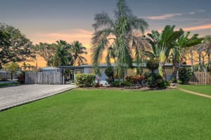 781 W Country Club Cir, Plantation, FL 33317, Sold 04/20/23