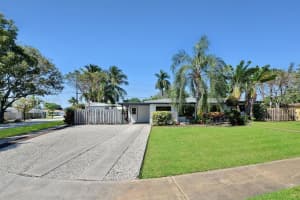 781 W Country Club Cir, Plantation, FL 33317, Sold 04/20/23