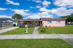 8201 NW 178th St, Hialeah, FL 33015, Sold 05/15/23