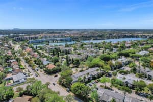 925 NE 199th St APT 206, Miami, FL 33179, Sold 04/10/23