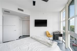 253 NE 2nd St, Miami, FL 33132, Sold 05/26/23