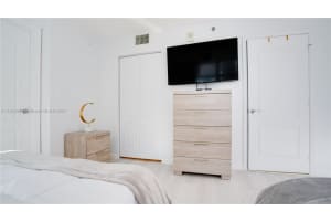 1200 Brickell Bay Dr PH 4115, Miami, FL 33131, Sold 04/28/23