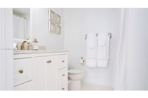 1200 Brickell Bay Dr PH 4115, Miami, FL 33131, Sold 04/28/23