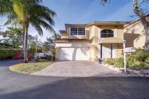 1273 Grant Ct, Hollywood, FL 33019, Sold 05/01/23