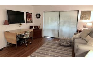 250 Gate Rd APT 258, Hollywood, FL 33024, Sold 04/20/23