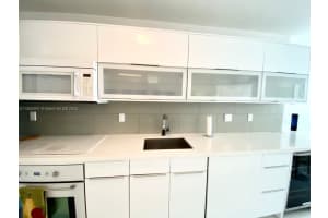 100 Lincoln Rd, Miami Beach, FL 33139, Sold 05/11/23