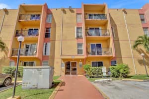 4805 NW 7th St Apt 402-15, Miami, FL 33126, Sold 04/13/23