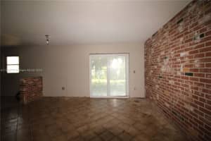 17310 NW 81st Ave, Hialeah, FL 33015, Sold 03/27/23