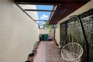 19130 NW 65th Ct, Hialeah, FL 33015, Sold 04/21/23