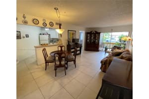 9735 Fontainebleau Blvd G112, Miami, FL 33172, Sold 04/17/23