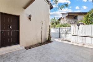 1841 Bayberry Dr, Pembroke Pines, FL 33024, Sold 04/28/23