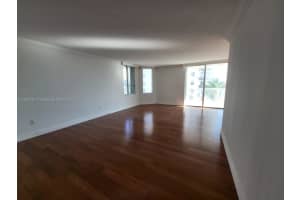 5900 Collins Ave APT 501, Miami Beach, FL 33140, Sold 08/03/23