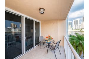 121 Golden Isles Dr APT 105, Hallandale Beach, FL 33009, Sold 07/27/23