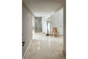90 Edgewater Dr, Miami, FL 33133, Sold 04/13/23