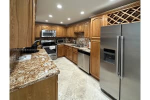 90 Edgewater Dr, Miami, FL 33133, Sold 04/13/23